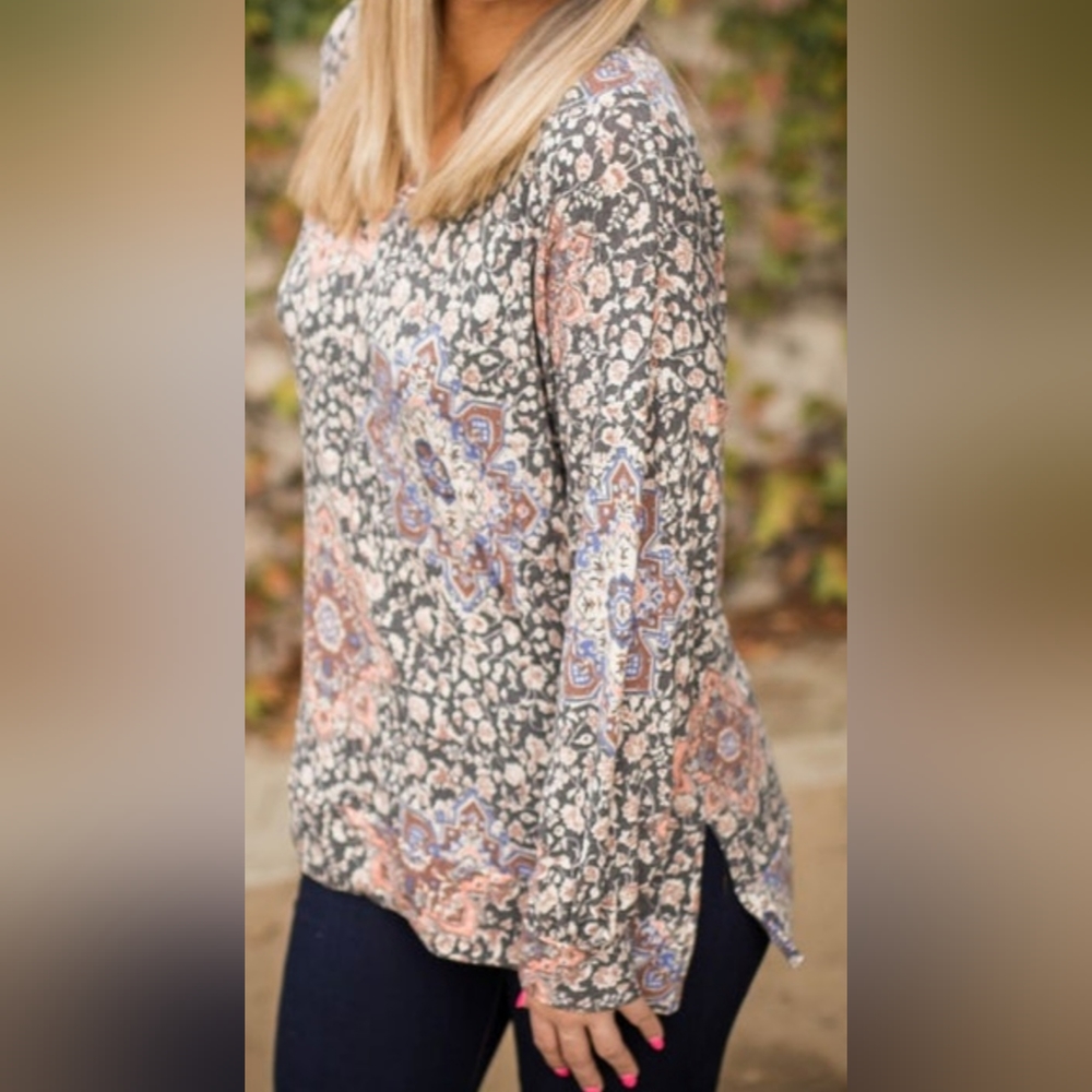 Mosaic Beauty Long Sleeve Top